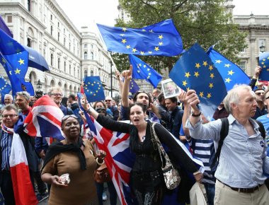 Χρειάζεται «Επιπλέον πρόοδος» για την έξοδο της Βρετανίας από την ΕΕ